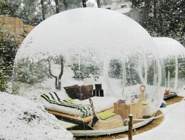 星空當被子:揭秘十大露天臥室酒店