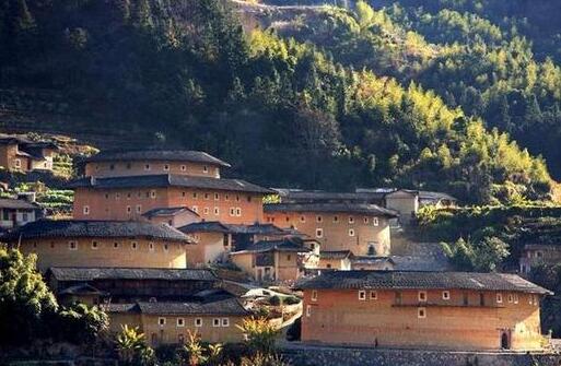 人少景美！五一小長(cháng)假最適合出游的的當地